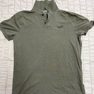 Hollister Men’s Green Short-Sleeve Polo with Chest Logo